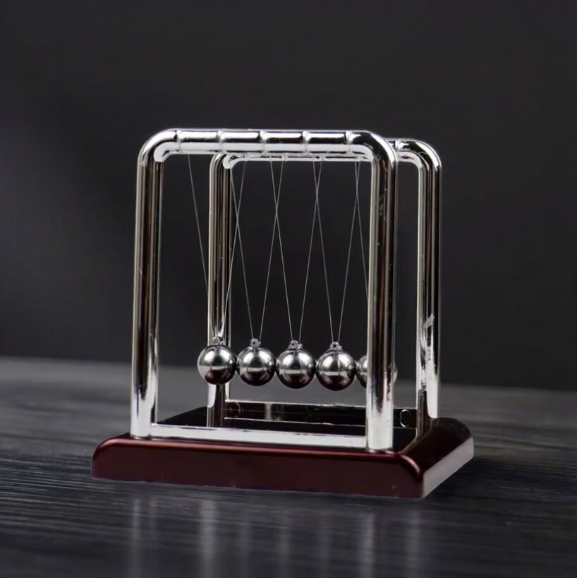 مهد نيوتن للتأرجح، لعبة علمية  - مراجعة Newton Cradle Large وسعره