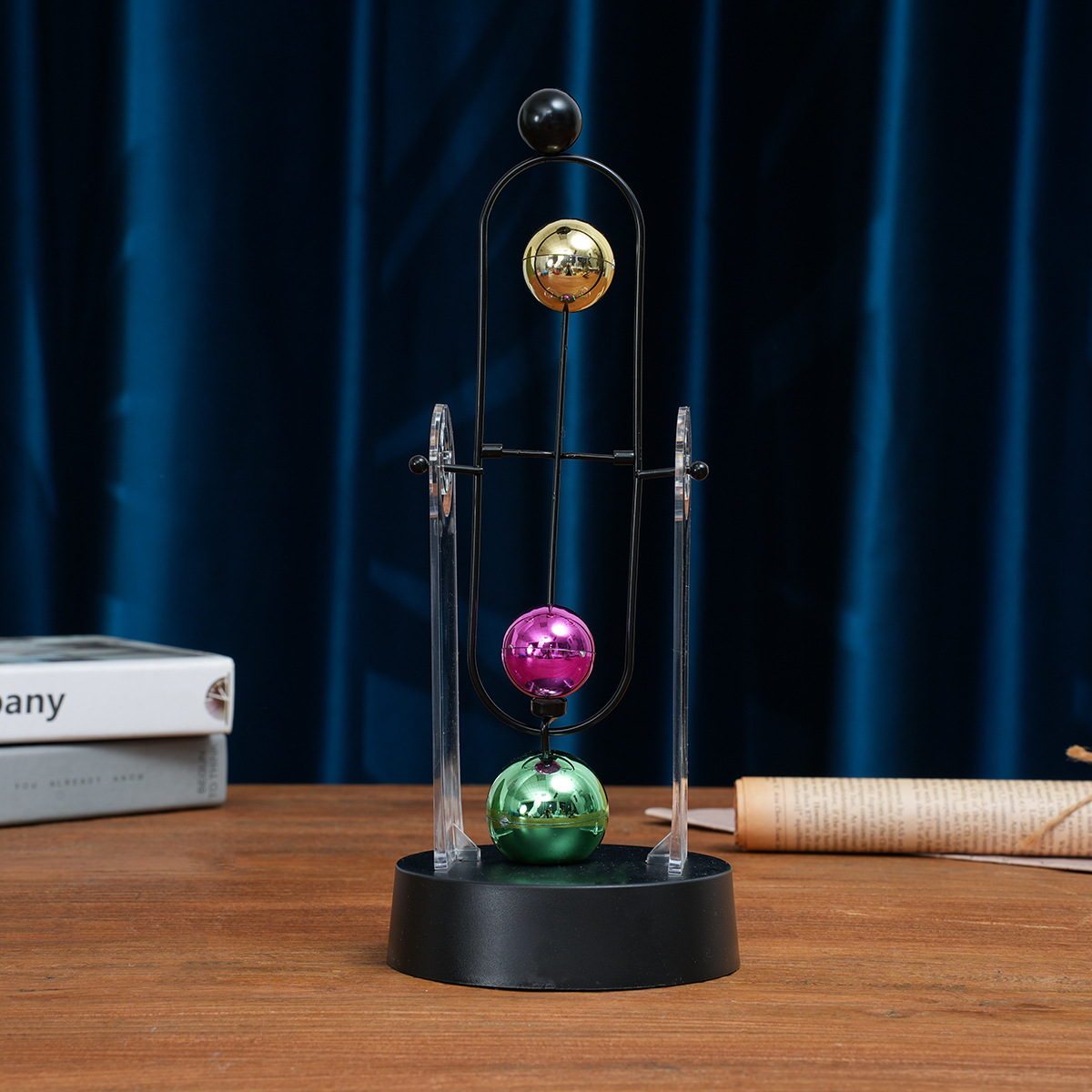 بندول نيوتن للحركة الدائمة، دي - مراجعة Newton Cradle Large وسعره